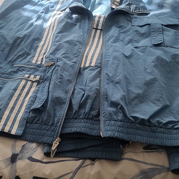 Track Suit - Picture 2 of 3